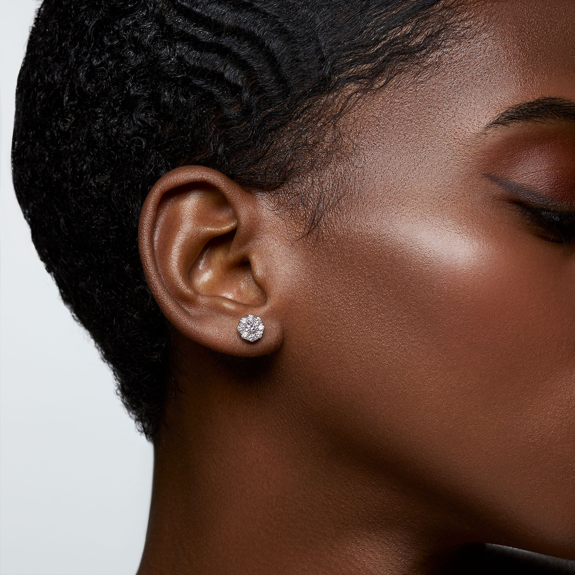 Discount diamond stud earrings hotsell